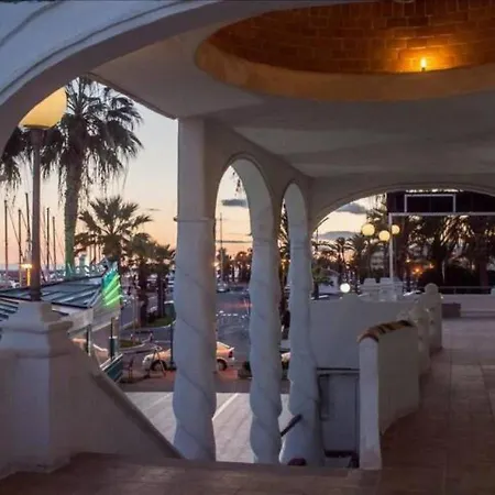 En Puerto Marina G204 Appartement