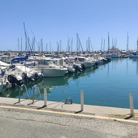 Apartment En Puerto Marina G204