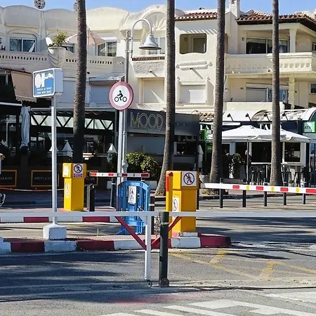 En Puerto Marina G204 *