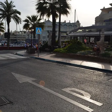 En Puerto Marina G204 *