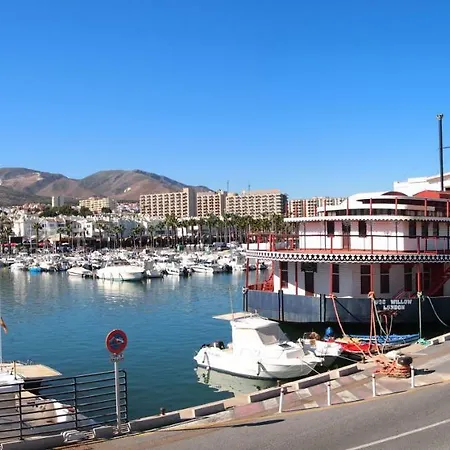 En Puerto Marina G204 *